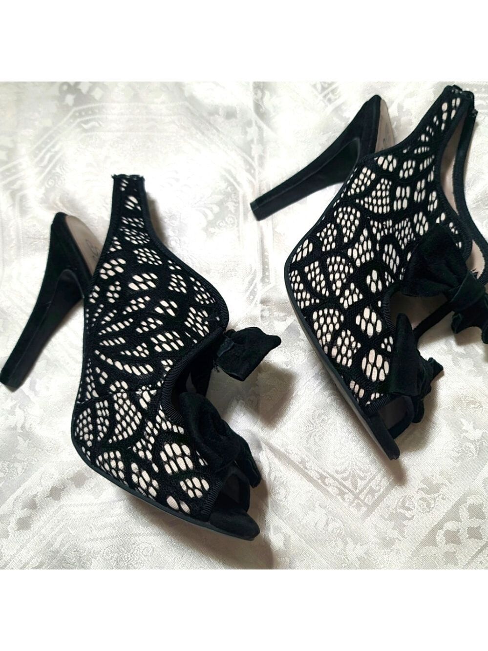 Seychelles Special Edition Black Slingback Bowed Stiletto Pumps Size 7 - Picture 3 of 8